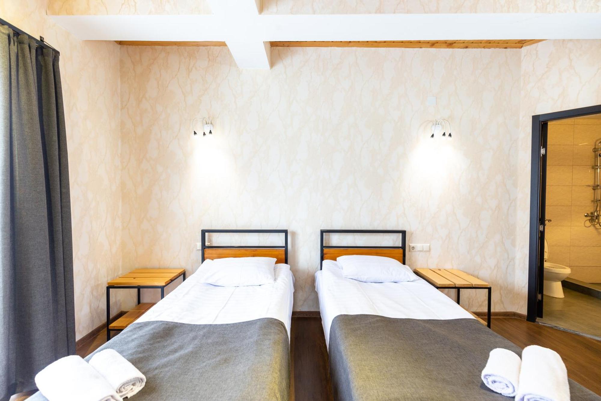 Mestia Hotel Amirani Eksteriør bilde